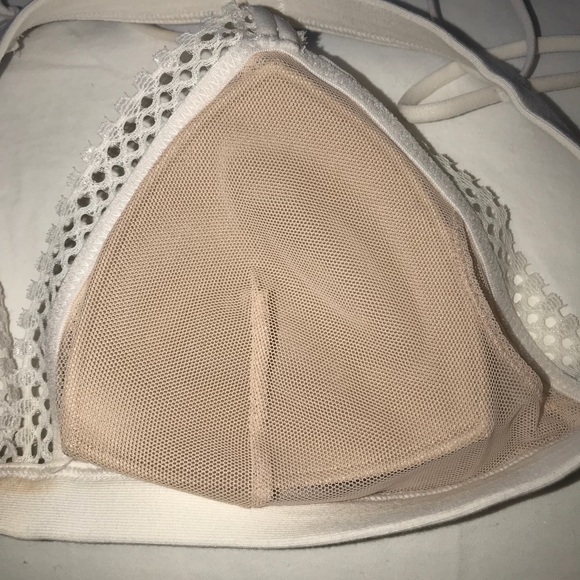 Victoria’s Secret white lace bralette - Picture 6 of 7